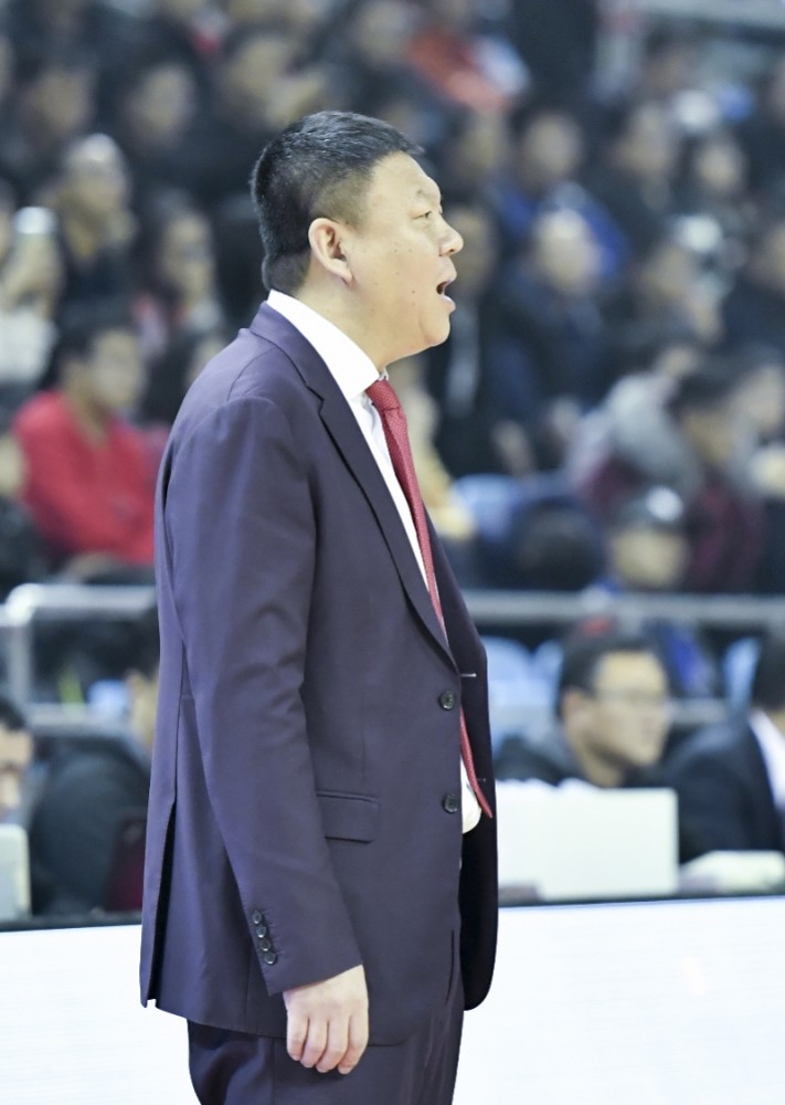 开云体育官网-太狠了！冲刺阶段深圳男篮调整名单以备德甲科维托娃连续五场比赛得分超过刷新纪录，纳达尔爆冷击败湖人的简单介绍