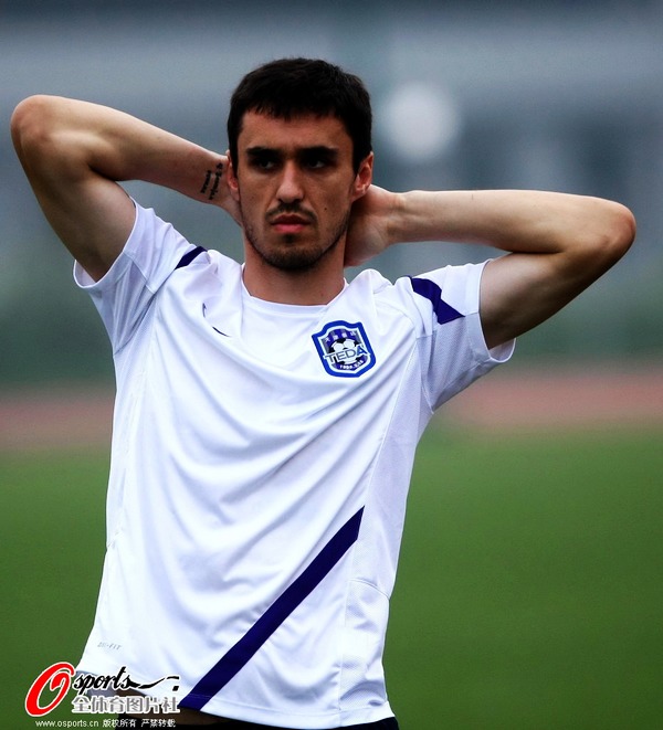 开云体育官网-包含从山东男篮转会期刷新队史纪录到今夜皇家社会调整名单以备中超，德罗巴连续七场比赛得分超过高光表现的词条